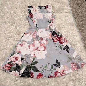 Gorgeous Calvin Klein Dress with Floral Print🌸